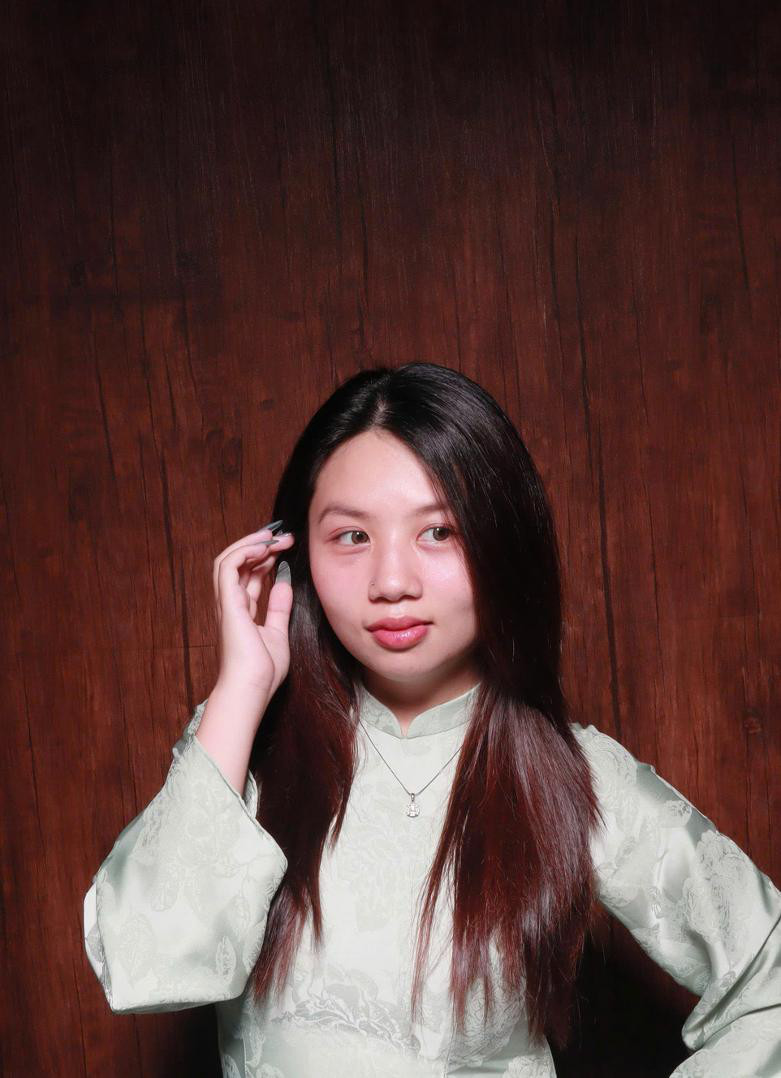 Chân dung Võ Thị Đông Giang